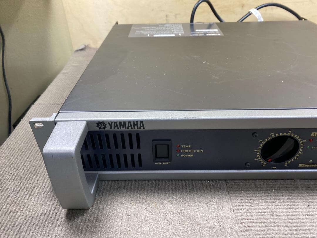 17 YAMAHA P7000S パワーアンプ