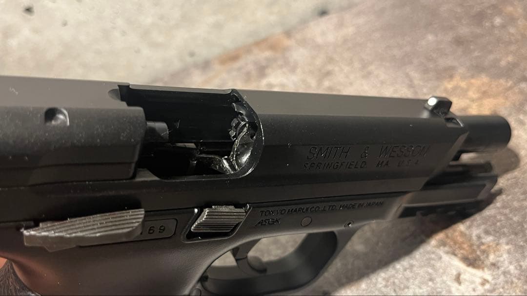 東京マルイ製ガスブローバックハンドガン　M&P9 ガスガン