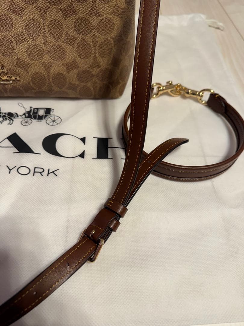 COACH コーチ、ロゴプリント ショルダーバッグ、ハンドバッグ