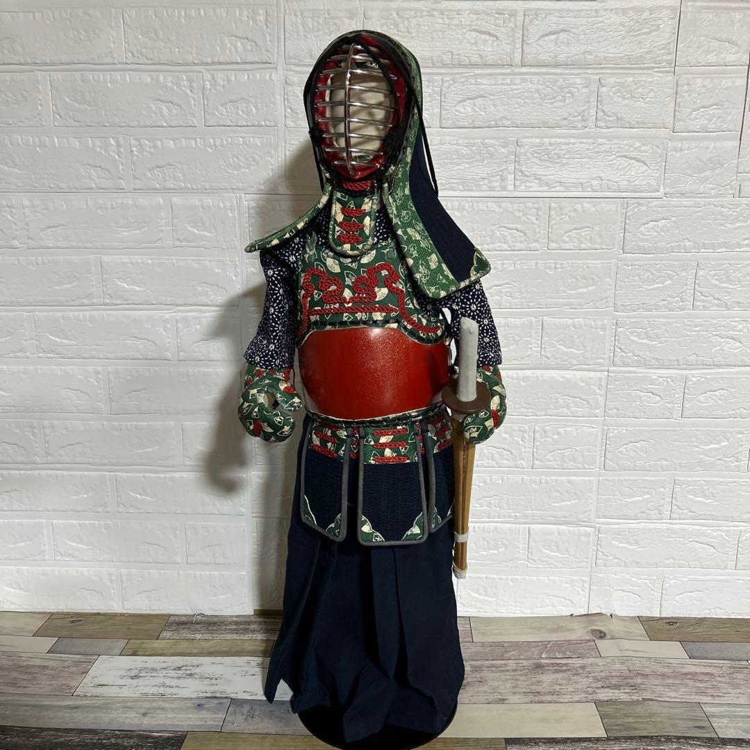 剣道　防具一式　置き物　武道具　伝統工芸品　高さ約77cm