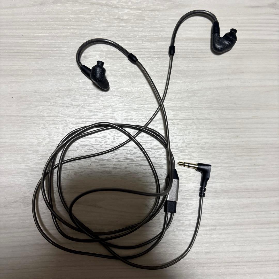 イヤホン　ゼンハイザー　IE300 有線