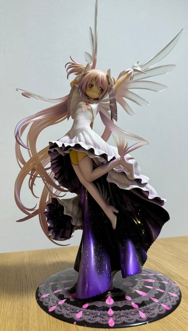 魔法少女まどか☆マギカ アルティメットまどか 1/8スケールフィギュア 訳あり品