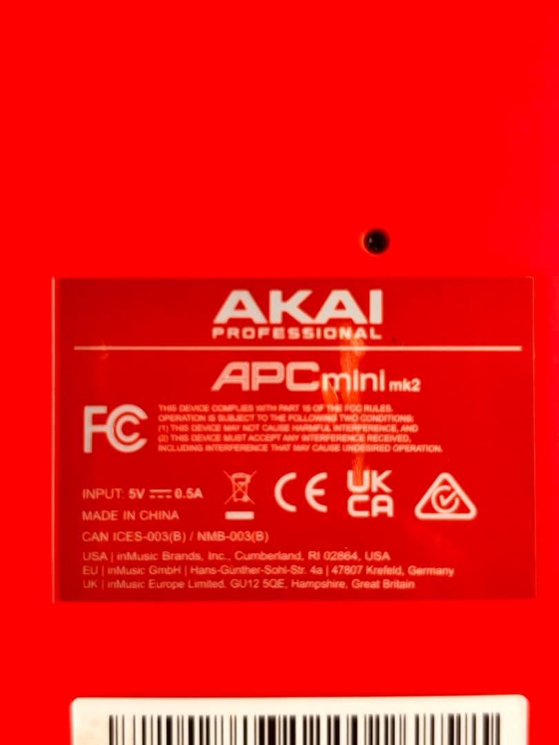 AKAI APC mini mk2 MIDIコントローラー
