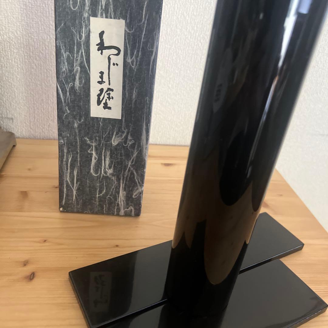 漆器 円筒形花瓶 金色紫色模様　外箱付き