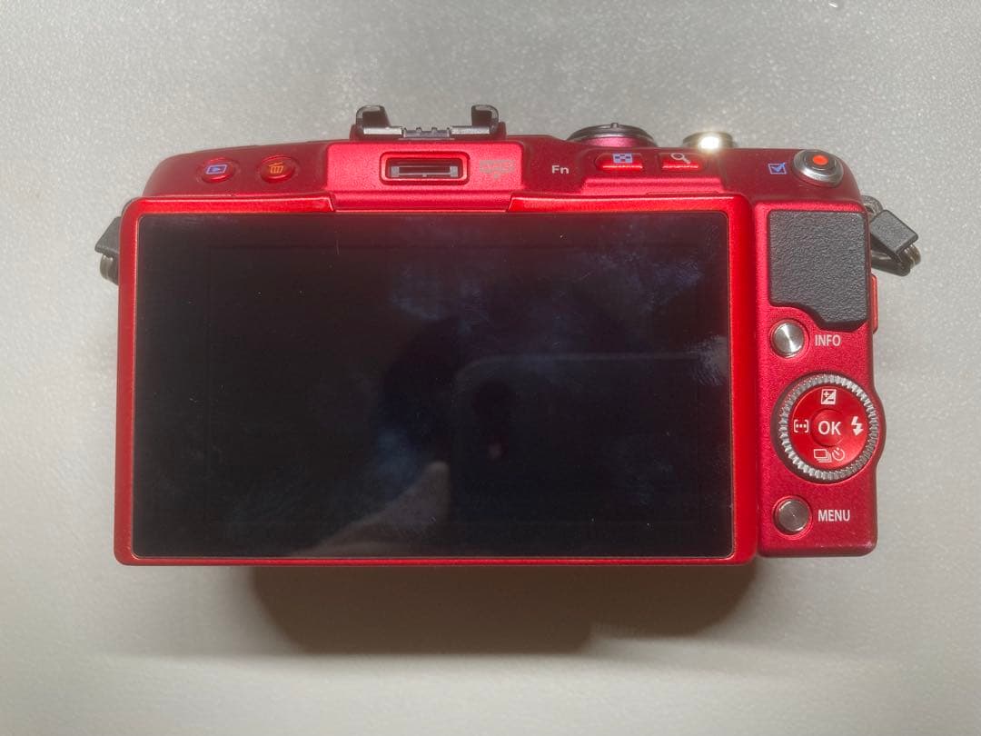 オリンパス PEN E-PL6 レンズキット