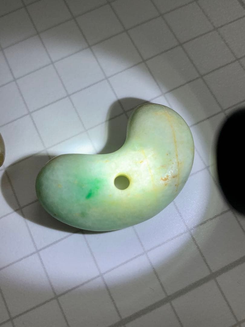 古墳期　めのう勾玉　翡翠勾玉　瑪瑙　出土　縄文　弥生　石器　土器　化石　根付