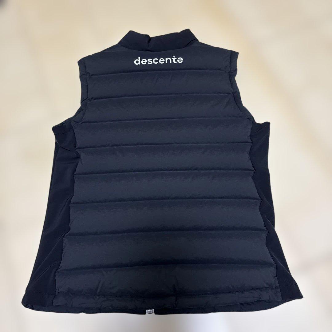descente レディース ゴルフ ダウンベスト S 黒