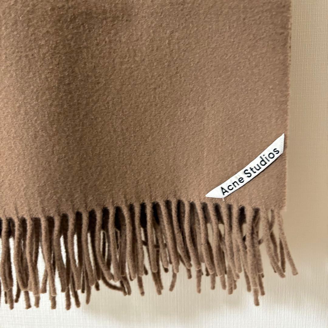 Acne Studios ベージュマフラー