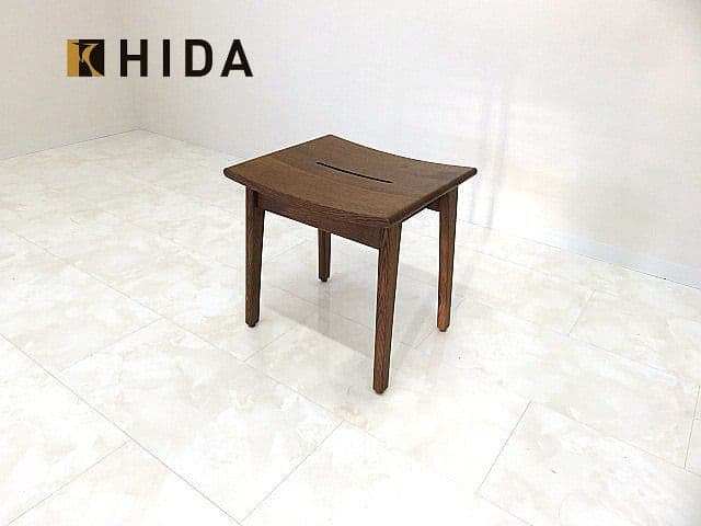 c*6様 展示品　飛騨産業/HIDA/キツツキ 「森のことば」 オーク無垢材スツ