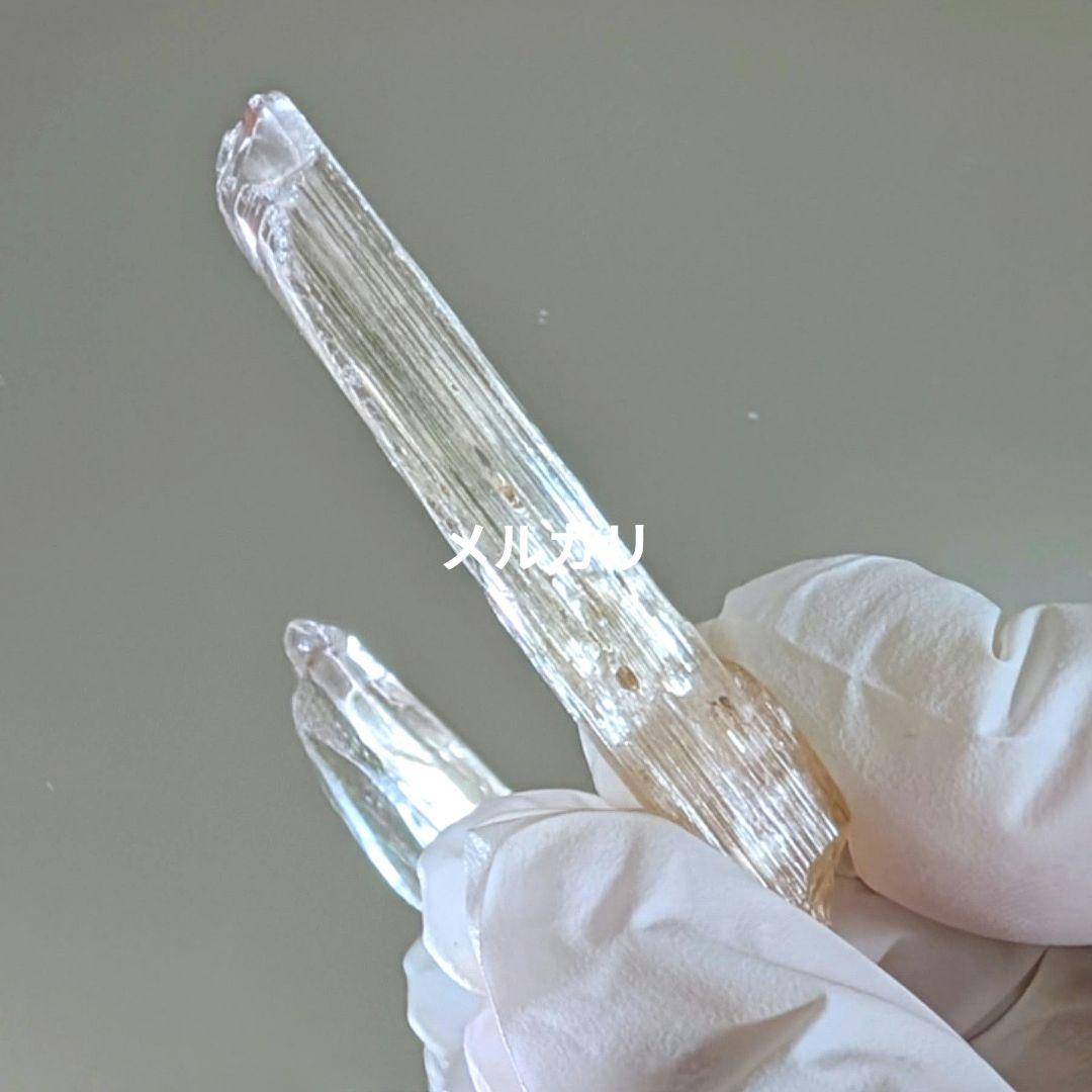 イエロークンツァイト原石