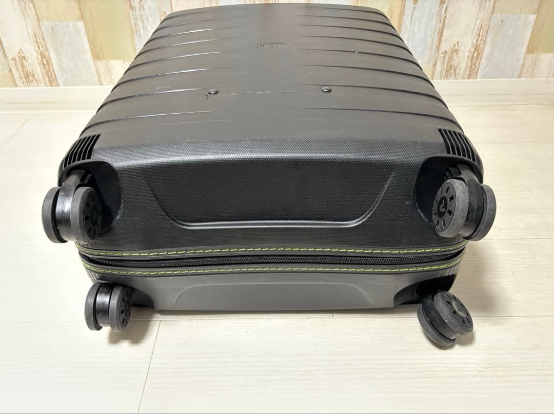 ロンカート スーツケース 黒 67L Mサイズ