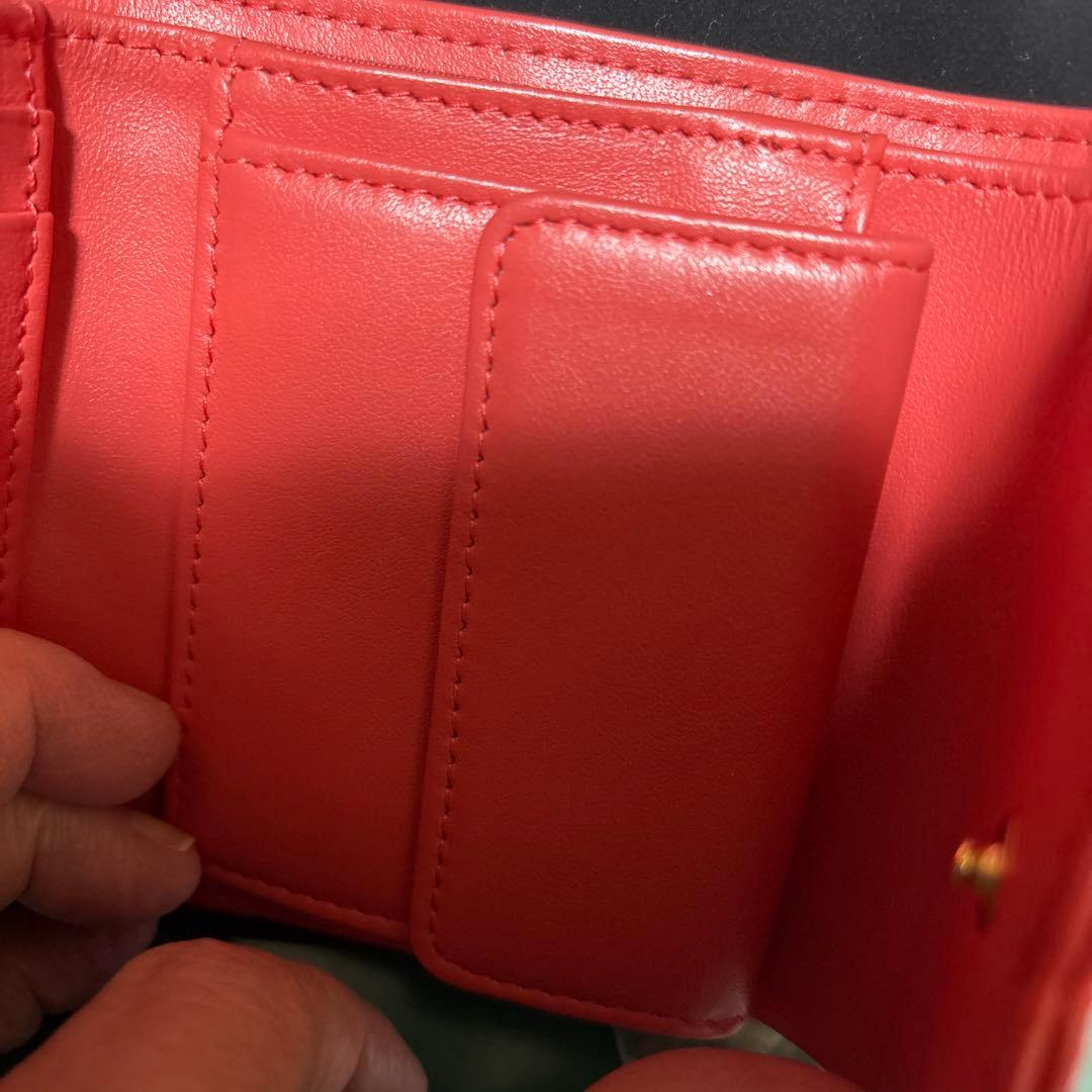CHANEL CCフィリグリー キャビアスキン三つ折り財布
