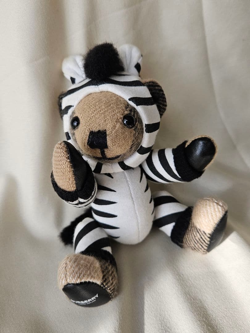 BURBERRY バーバリー ゼブラコスチューム トーマスベア チャーム