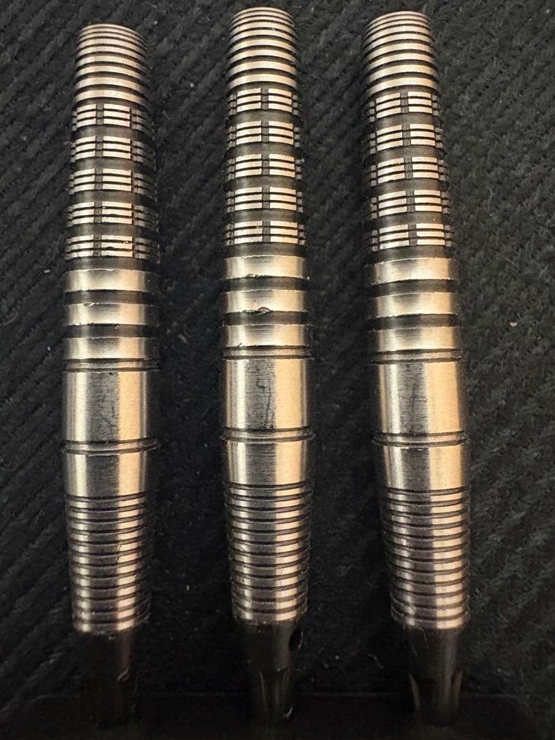 岩田夏海モデル　ロメロ3 エスダーツ限定