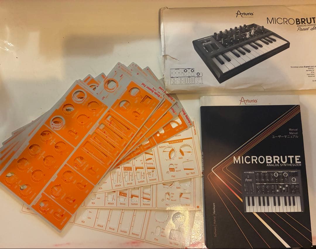 Arturia MicroBrute アナログシンセサイザー