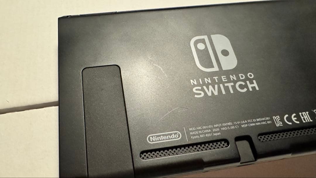 Nintendo Switch 本体（純正プロコン・ポーチ付き）