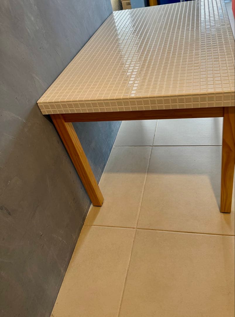 モモナチュラル　タイルダイニングテーブル