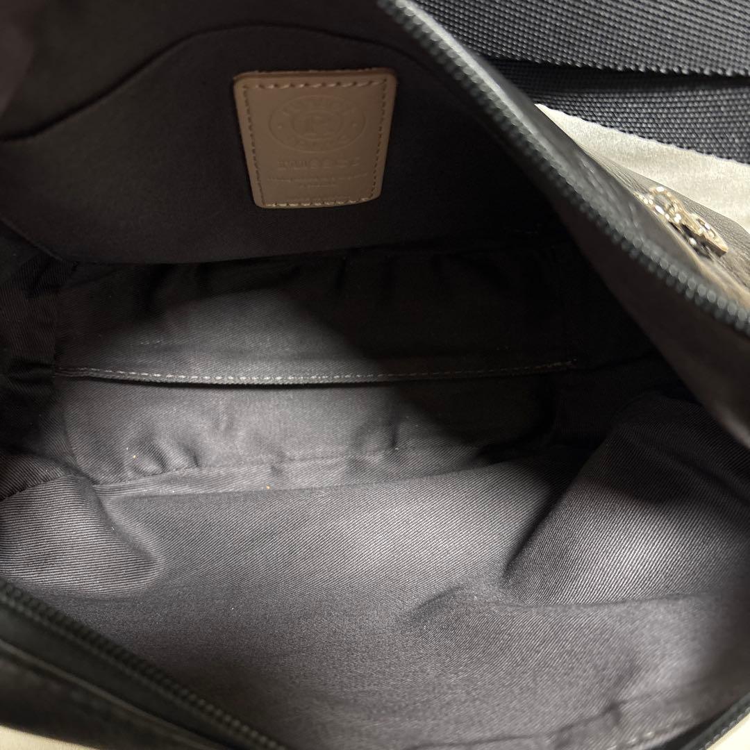 russet ソフトレザーラウンドショルダーバッグ