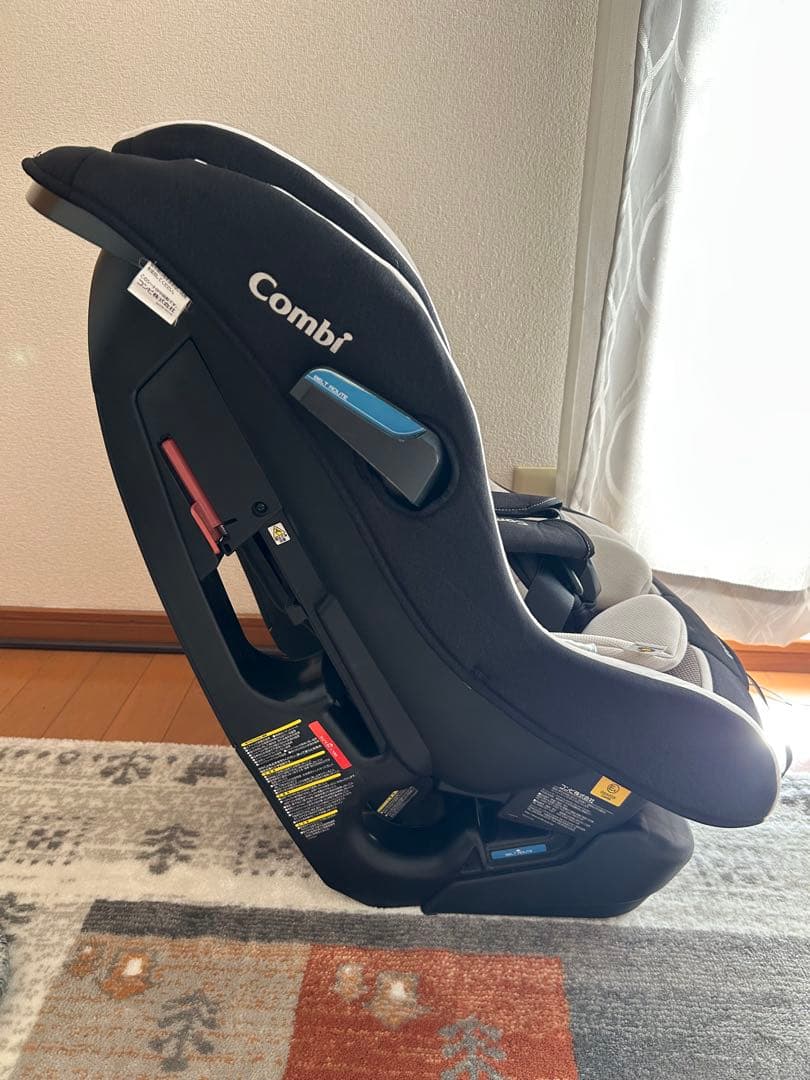 Combi 美品チャイルドシート コンビ　マルゴットシリーズ新生児