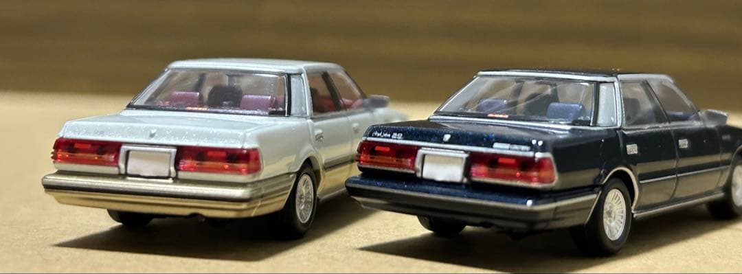 トミカリミテッドヴィンテージネオ トヨタ クラウン ハードトップ 2台セット