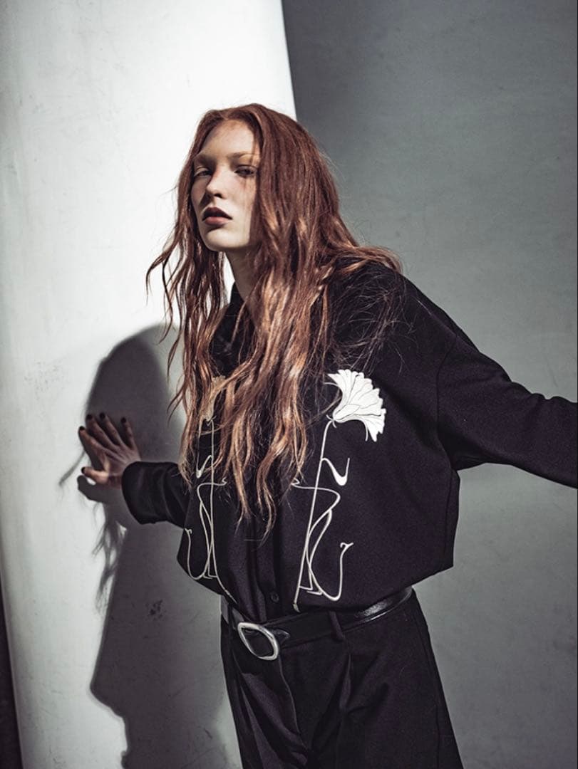 ミュージシャン NIL DUE/NIL UN TOKYO EMBROIDERY OC SHIRT