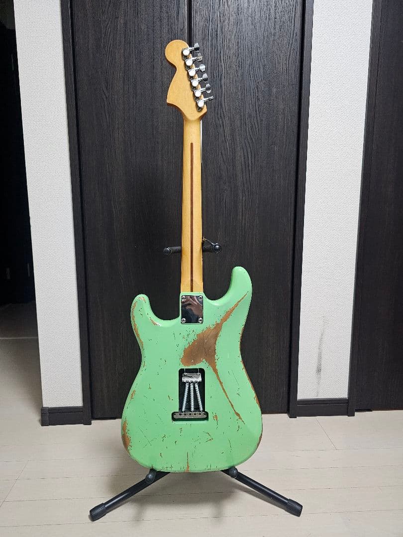 ストラトタイプ　ハードレリック仕様　コンポーネントギター