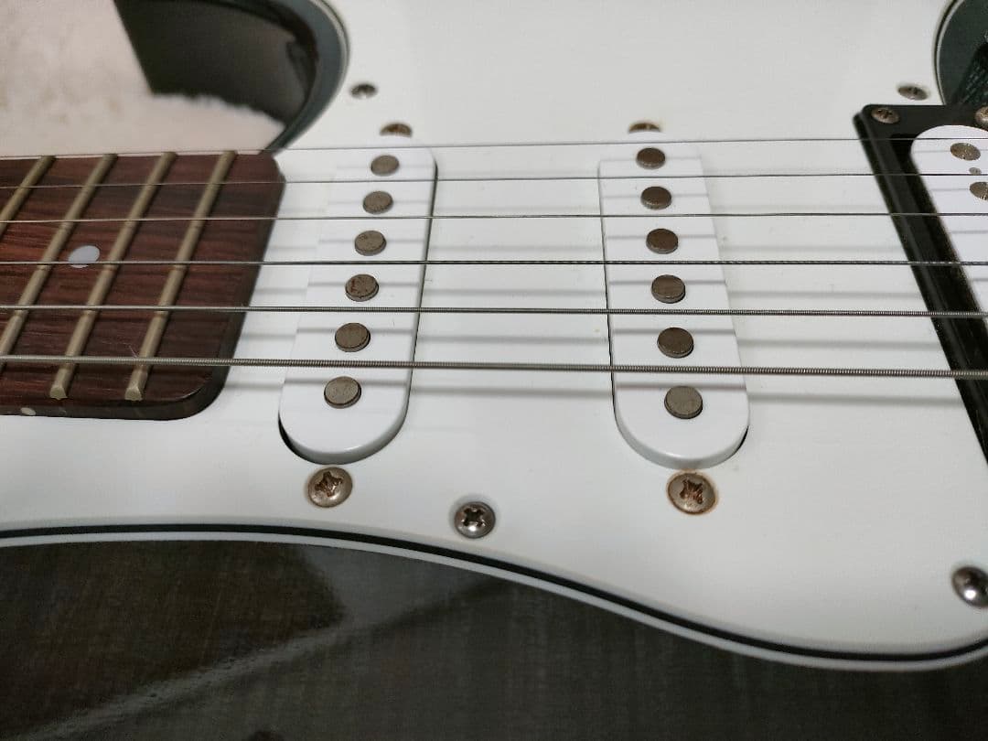 ほぼ新品YAMAHA PACIFICA PAC212VFMブラック（ケース付）