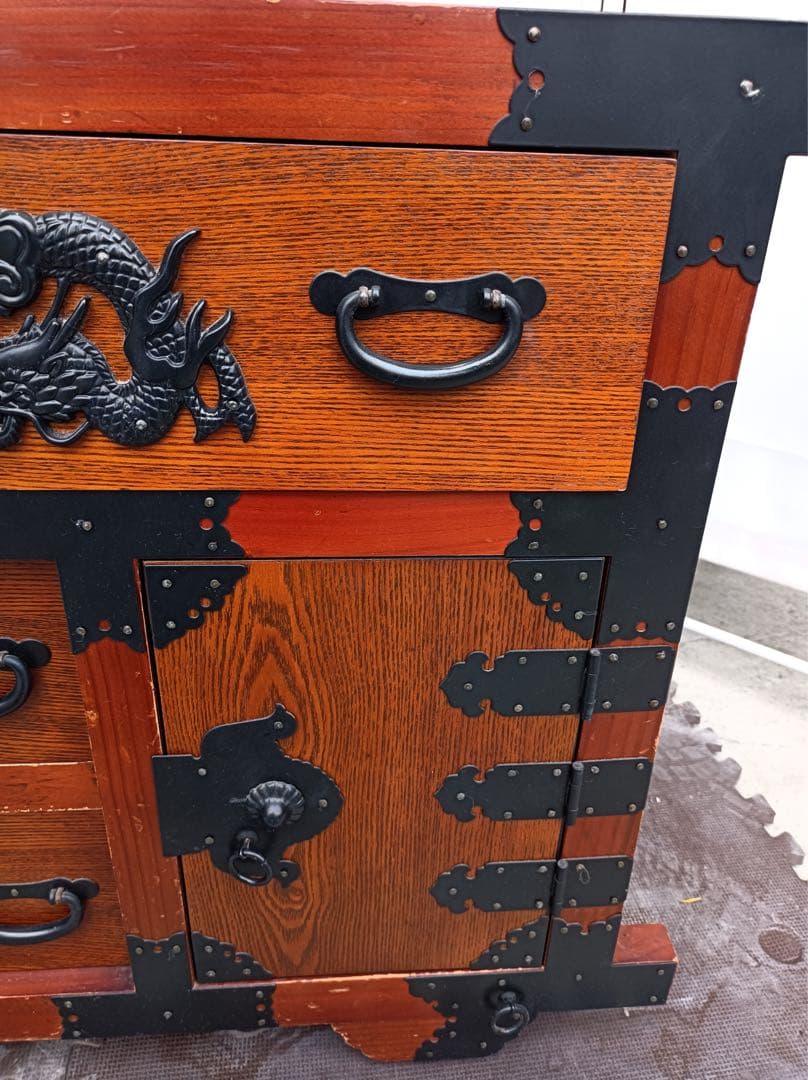 八6428【送料込み】民芸調家具　レトロ 和箪笥 からくり箪笥