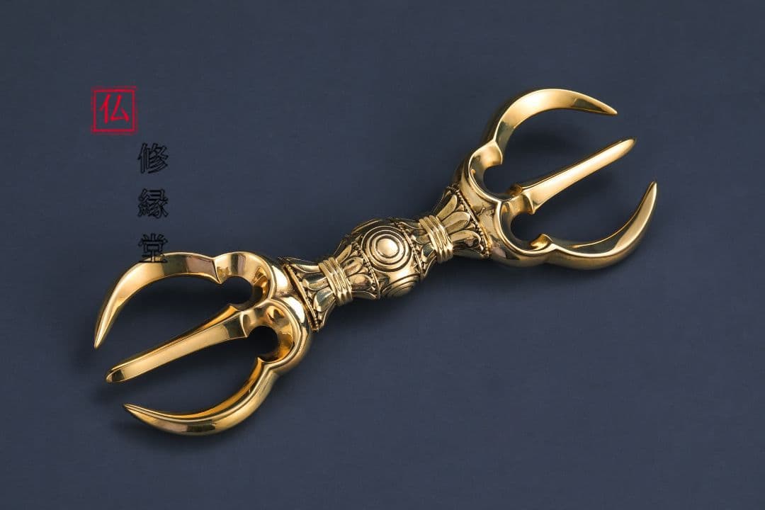 【修縁堂】仏教法具 飛行鈴鈷杵盤五点です 金剛降魔法器仏具