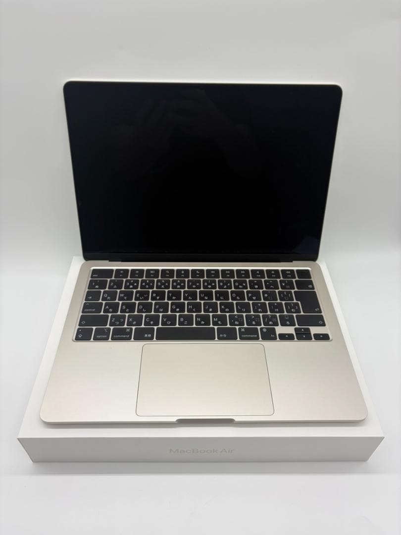 【美品】MacBook Air M2 8GB / 256GB スターライト