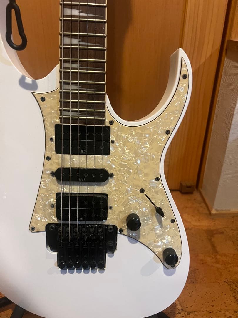ibanez RG450DXB ホワイト