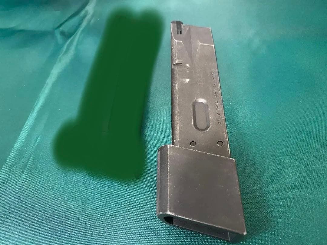 東京マルイ　M92F バイオ サムライエッジ　予備マグ付　ガスブロ　クローム