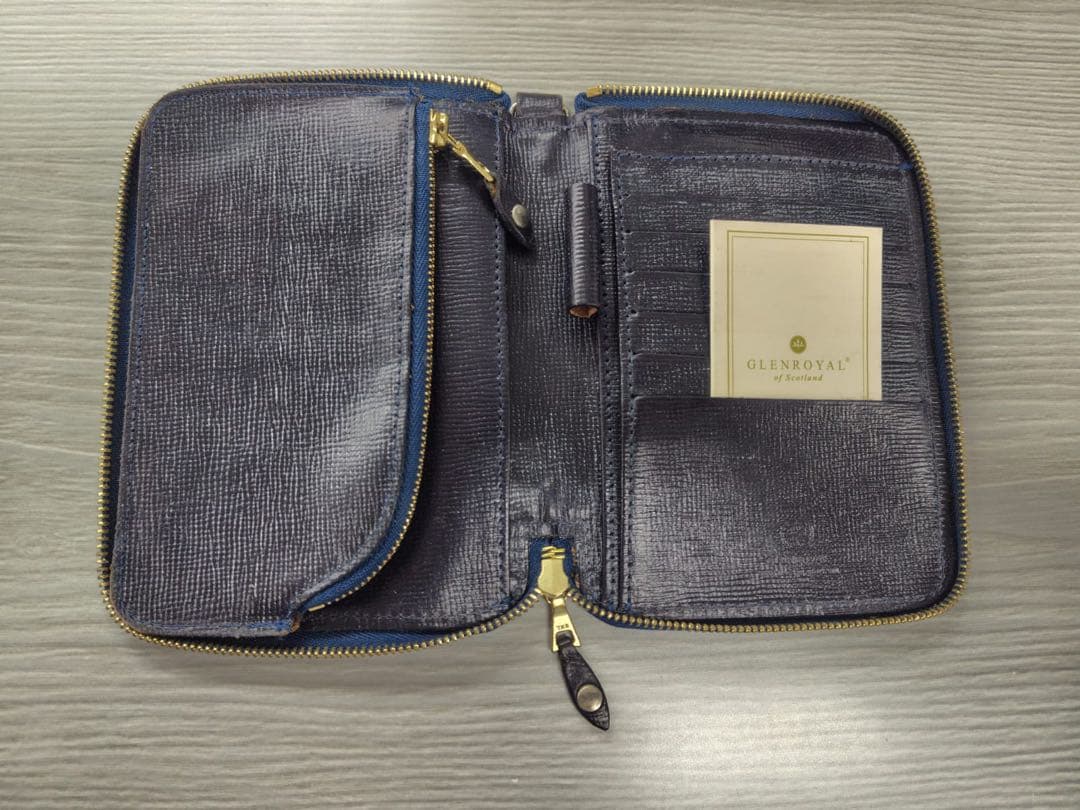 GLEN グレンロイヤル オーガナイザーウォレット パスポート