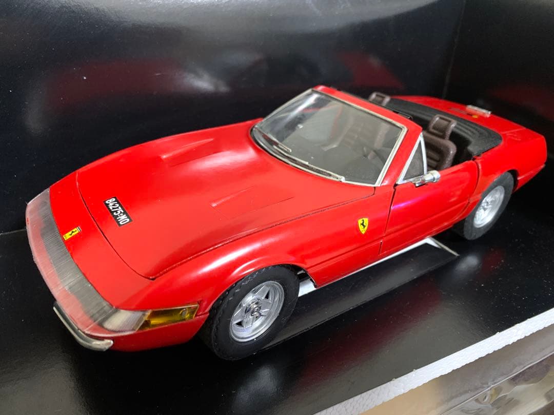 ソリド(仏)製 フェラーリ 365 GTSのダイキャスト　Réf. 8017