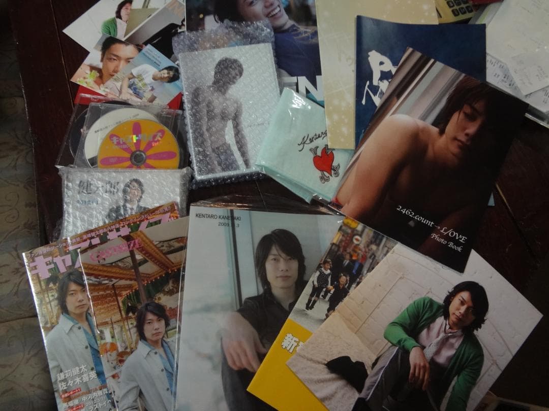 兼崎健太郎　写真集●直筆サイン入り写真集含む・グッズ・DVDセット