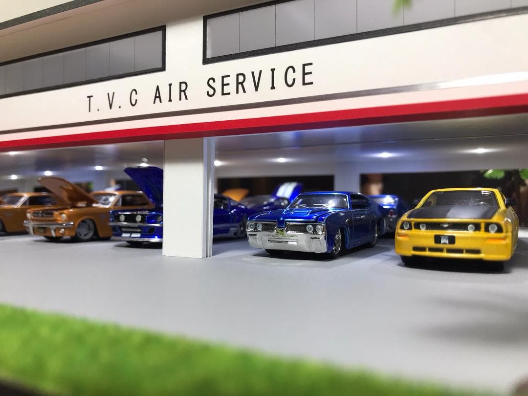 ミニカージオラマ：1/64 世田谷ベースタイプガレージ／年末SALE！