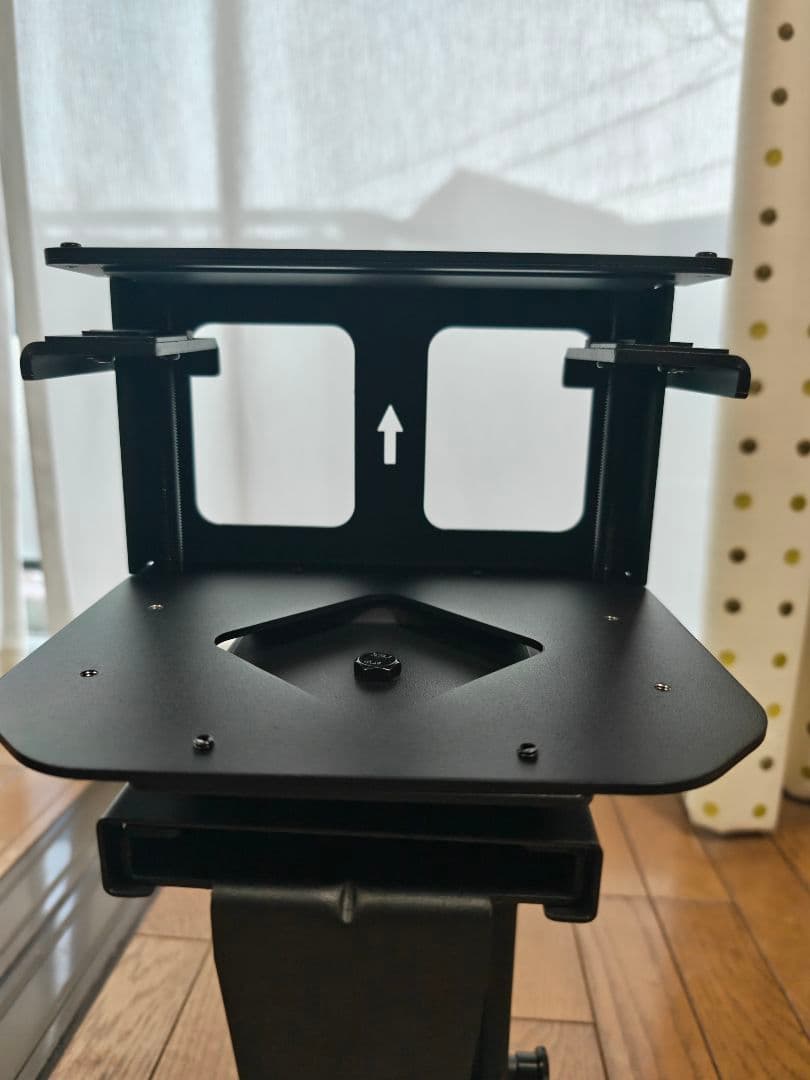 デスクトップPC吊り下げブラケット