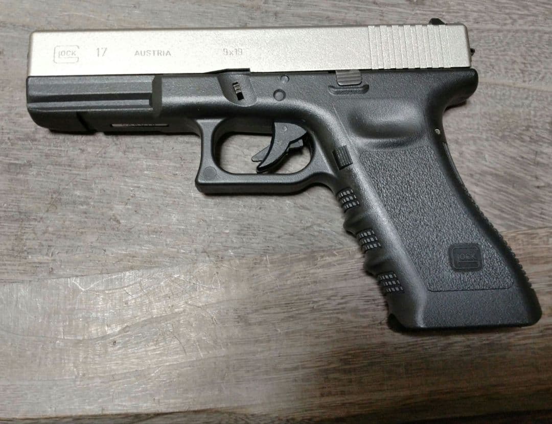 東京マルイ グロック ダークナイト ジョーカー 風 カスタム