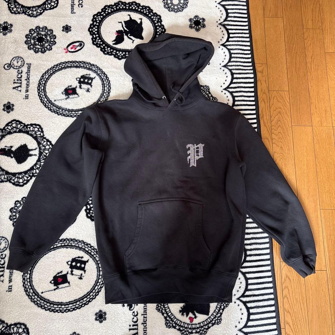 最終値下げ完売品✨️正規品✨️ファットランク ラインストーンロゴパーカー