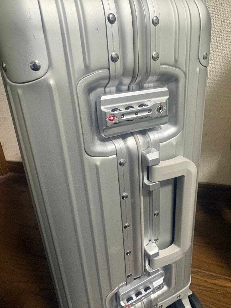 最終値下げ メルセデスベンツ ノベルティ アルミキャリーケース 32L 非売品