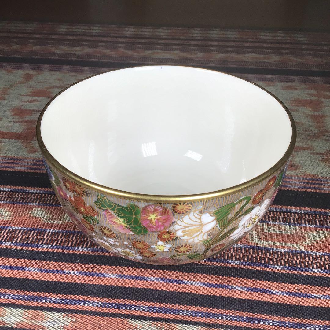 『冬うー特価』　九谷焼　章山　金彩小花　抹茶茶碗