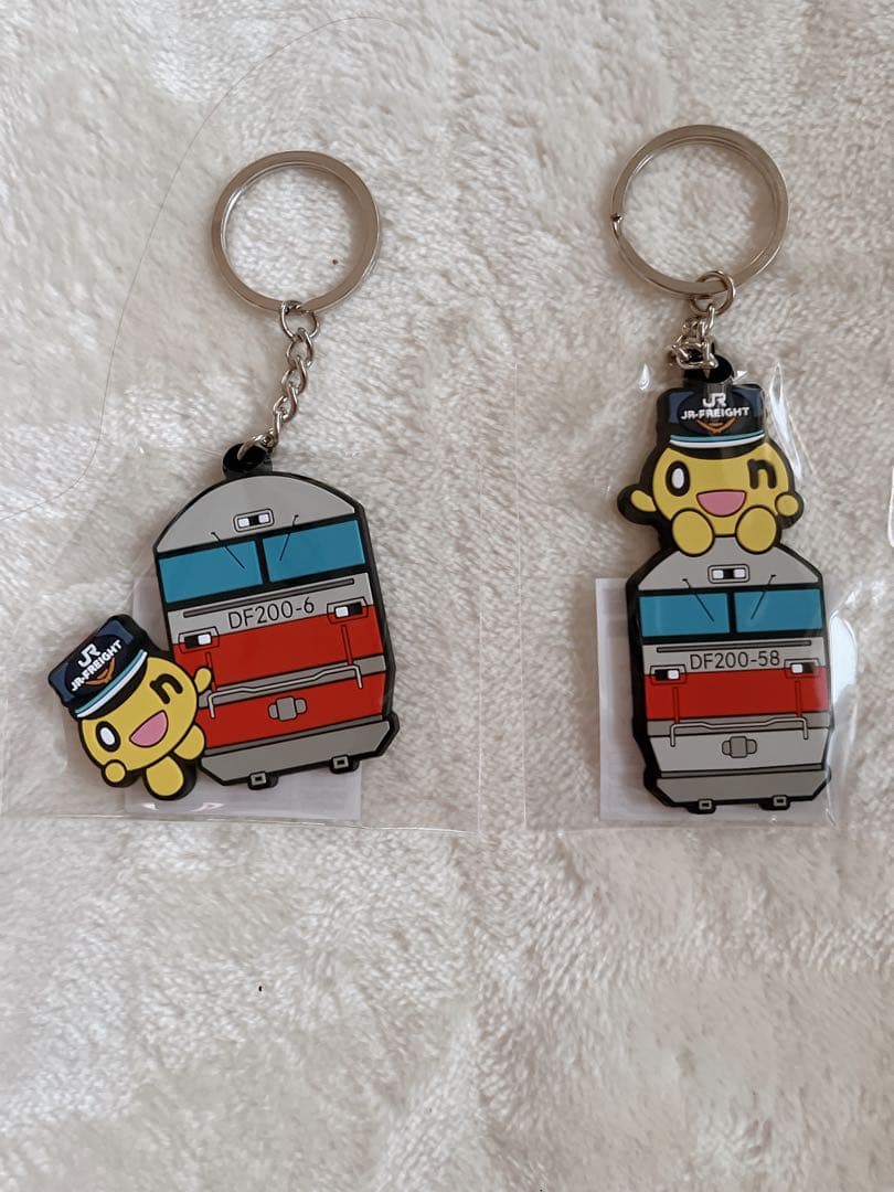 レッドベア&onちゃんラバーキーホルダーとBOXティッシュ