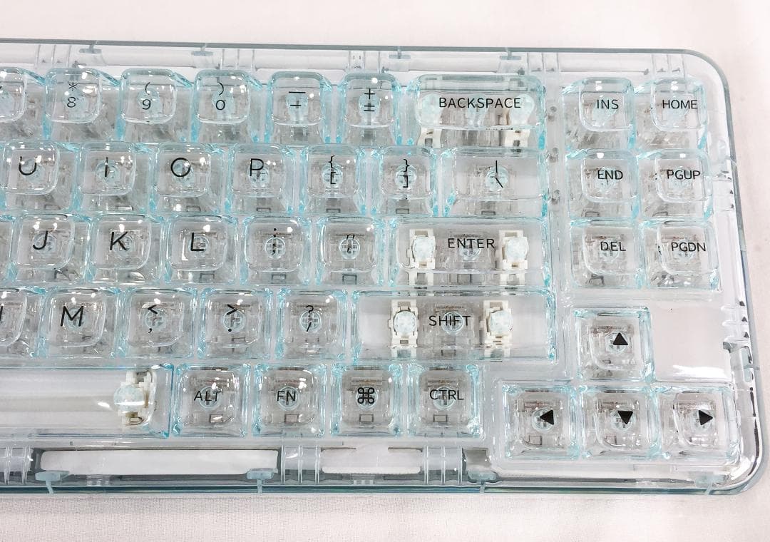 送料込み☆YUNZII☆X71☆メカニカルキーボード☆ワイヤレス☆透明/クリア☆