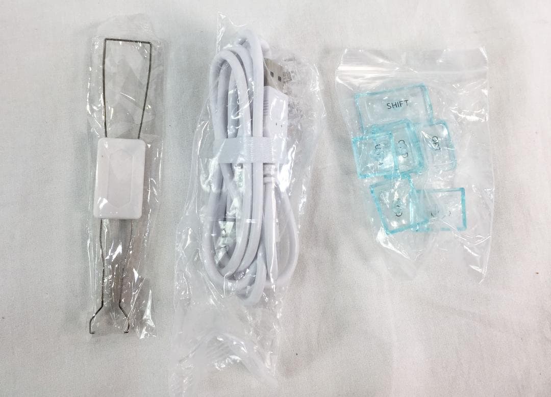 送料込み☆YUNZII☆X71☆メカニカルキーボード☆ワイヤレス☆透明/クリア☆