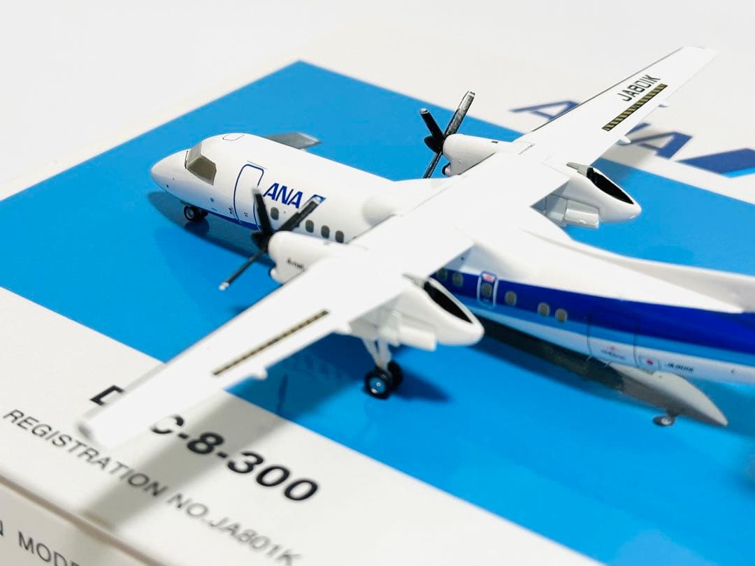 全日空商事 1/200 DHC-8-300 A-net(ANA WINGS)