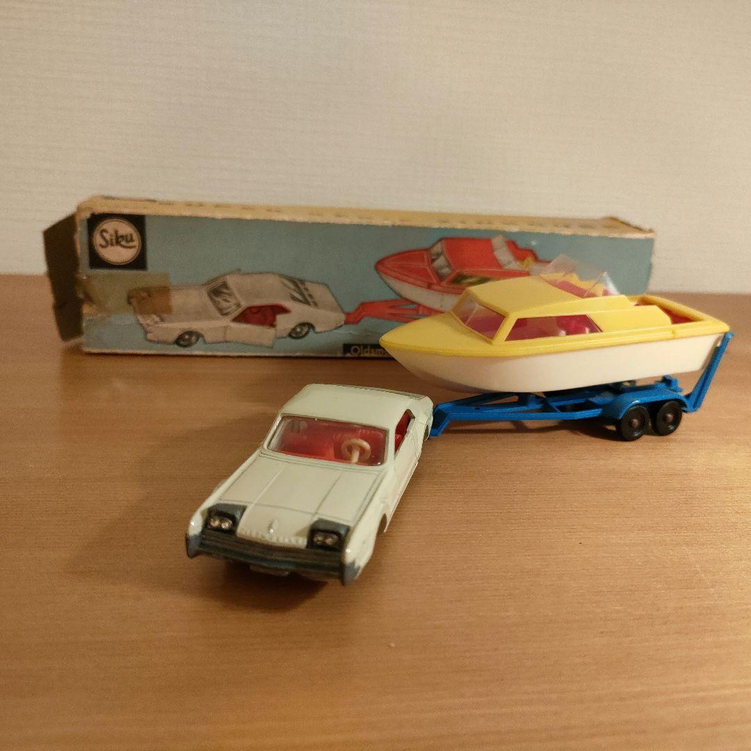 （1661）　Siku　V267　ドイツ製　オールドモービル　トロネード　ボート