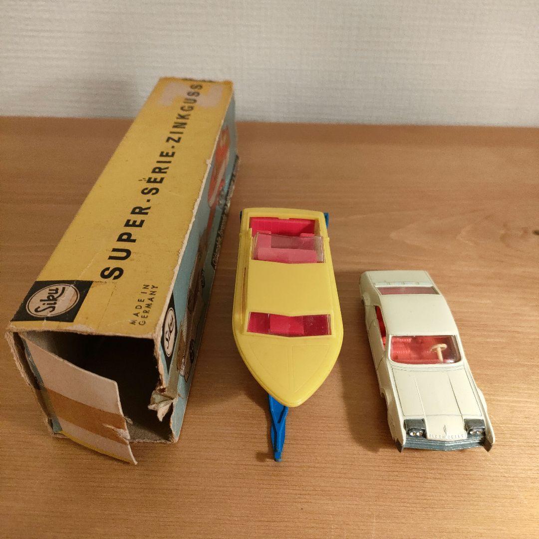 （1661）　Siku　V267　ドイツ製　オールドモービル　トロネード　ボート