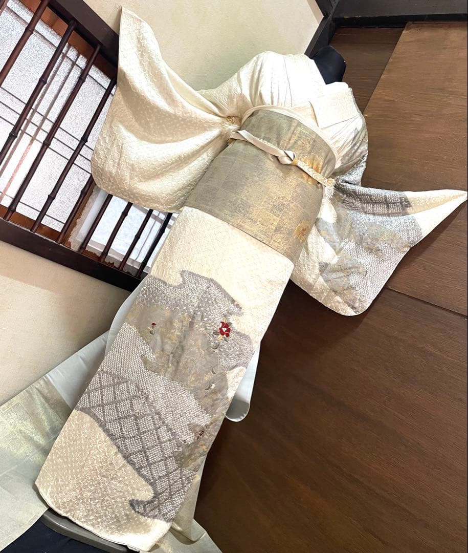 訪問着フルセット5点サイズM〜Ｌ　総絞り金駒刺繍　刺繍雪輪草花文金銀彩引箔正絹