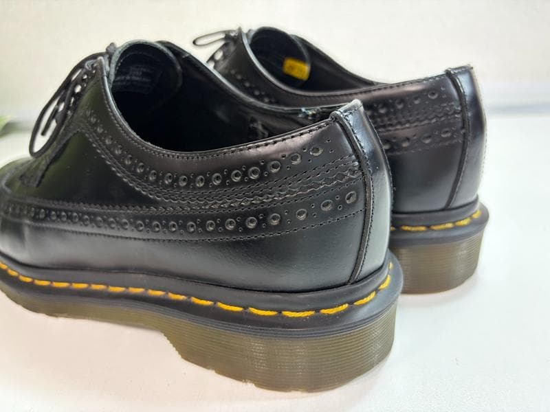 美品☆Dr.Martens　ドクターマーチン　イエローステッチブローグシューズ