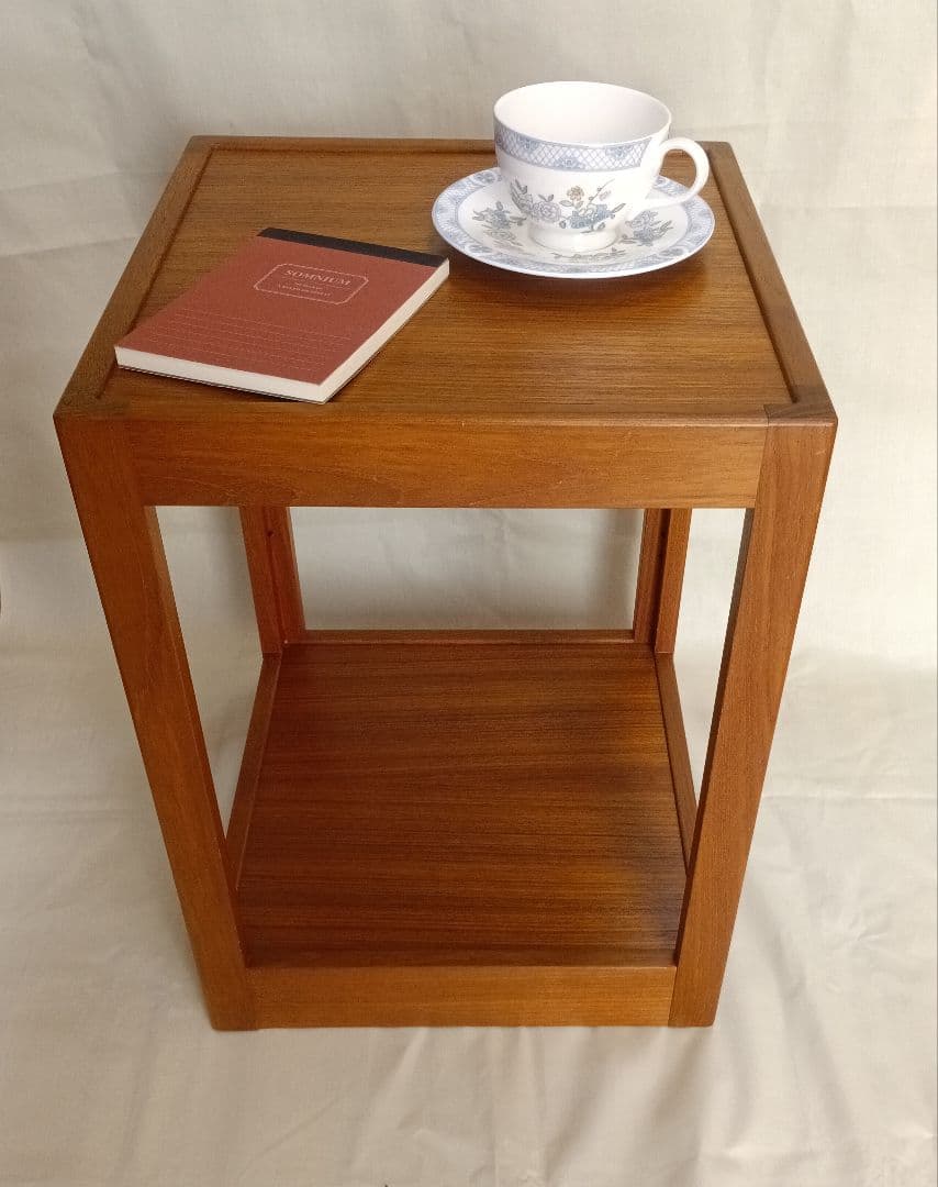 デンマーク　Artex社製チーク材　置台・サイドテーブル　北欧家具